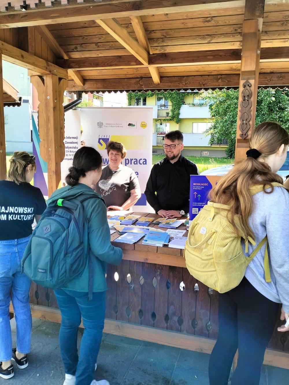 Zdjęcie galerii artykułu: Targi Pracy Hajnówka - 05 - 2024 - Targi Pracy Hajnówka - 05 - 2024
